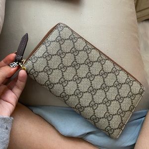 Gucci Zip Around Wallet